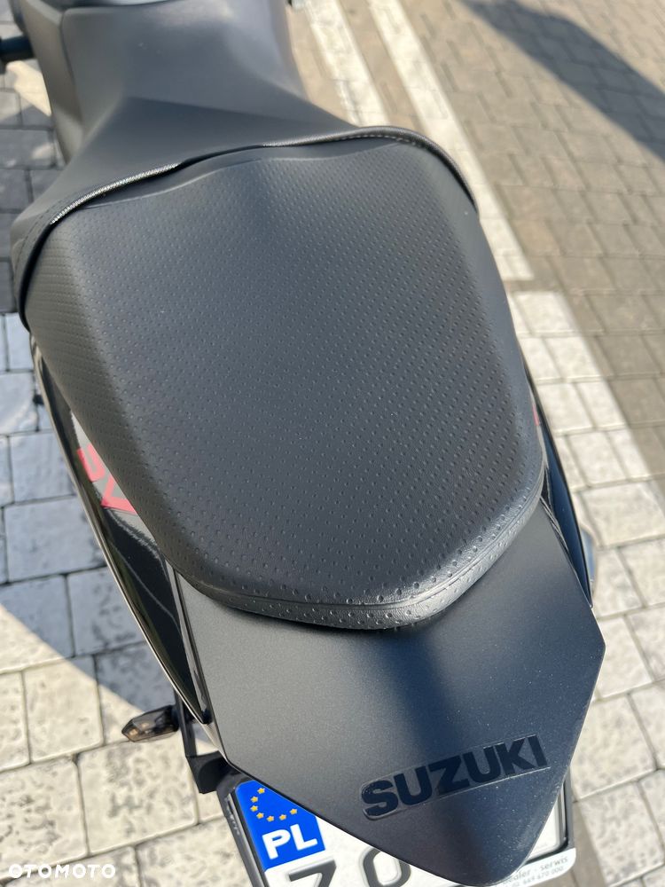 Suzuki SV - 7