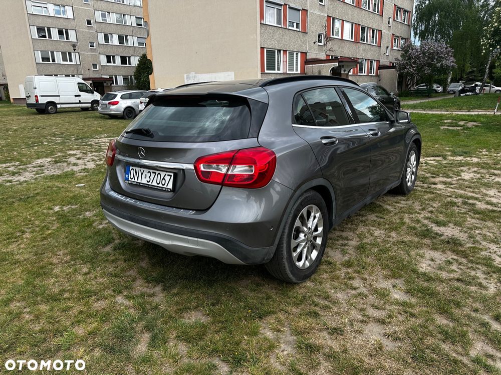 Mercedes-Benz GLA - 6
