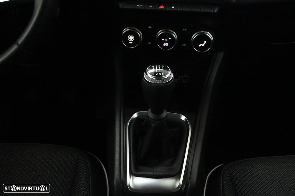 Renault Captur 1.0 TCe Techno - 24