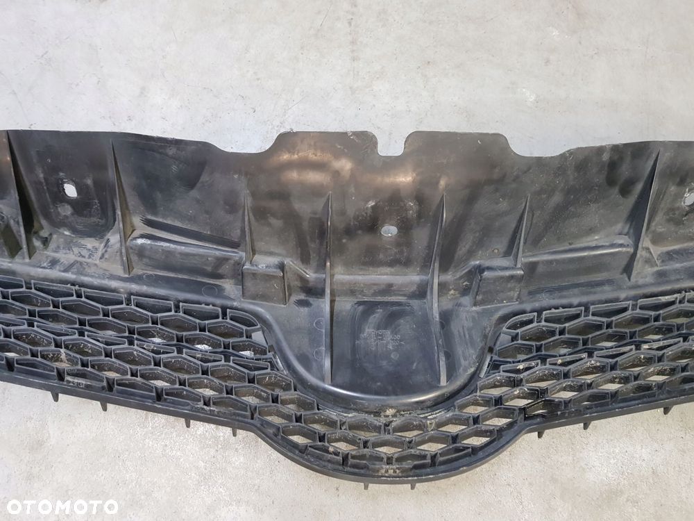 atrapa grill 53111-12a00 toyota auris i e15 eur hb 07r - 10
