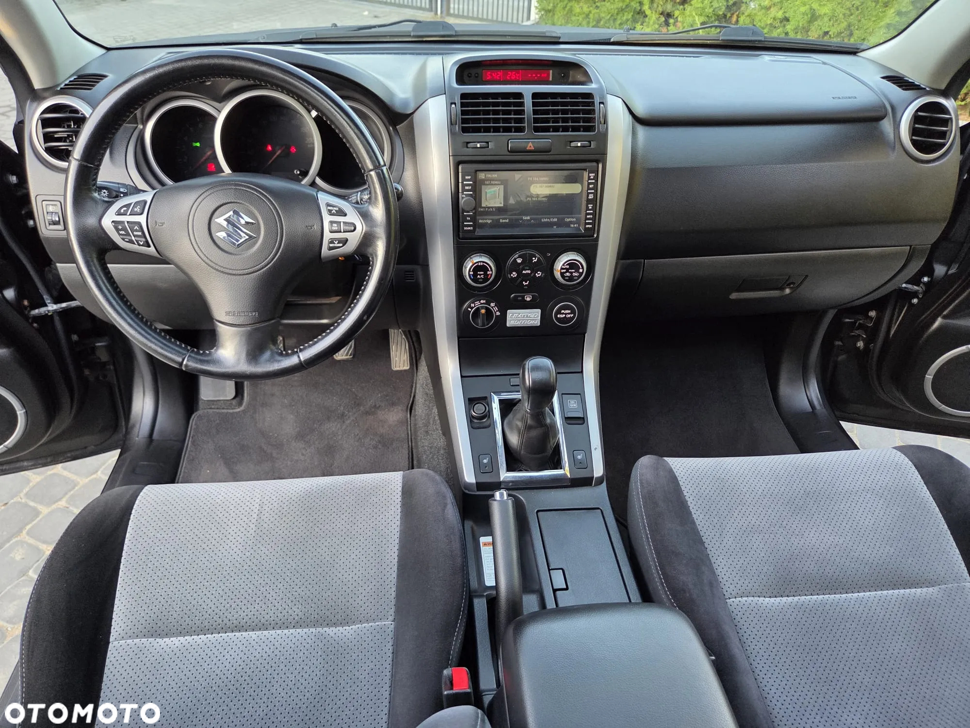 Suzuki Grand Vitara 2.0 De luxe - 21
