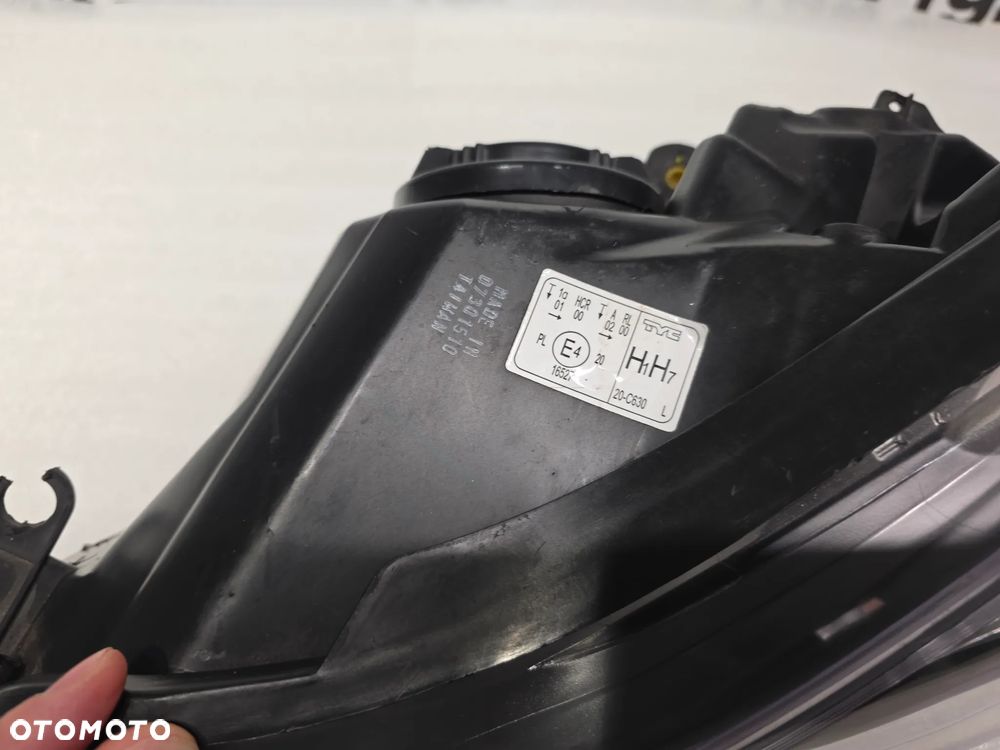 OPEL CORSA D LIFT 11-14 LEWA LAMPA PRZEDNIA PRZÓD , ŁADNA , CIEMNA , BARDZO ŁADNA , NR AUKCJI LPP150 - 9