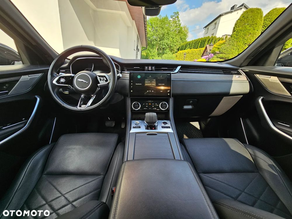 Jaguar F-Pace - 15