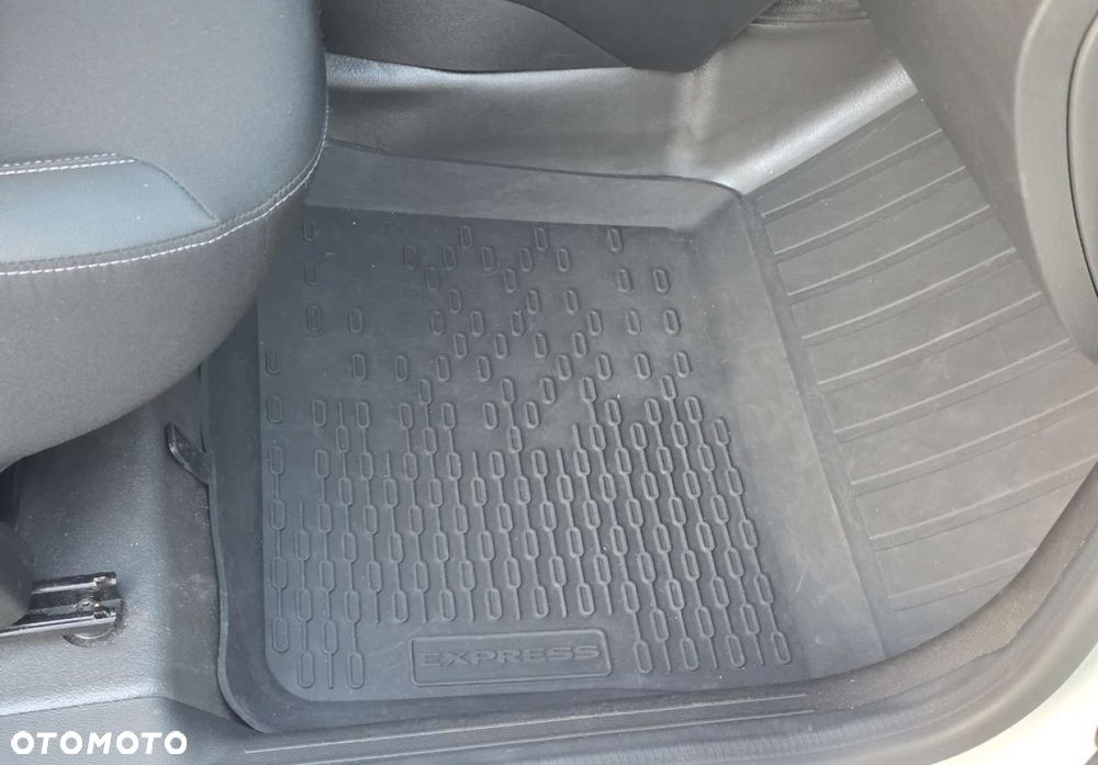 Renault Express Van - 27