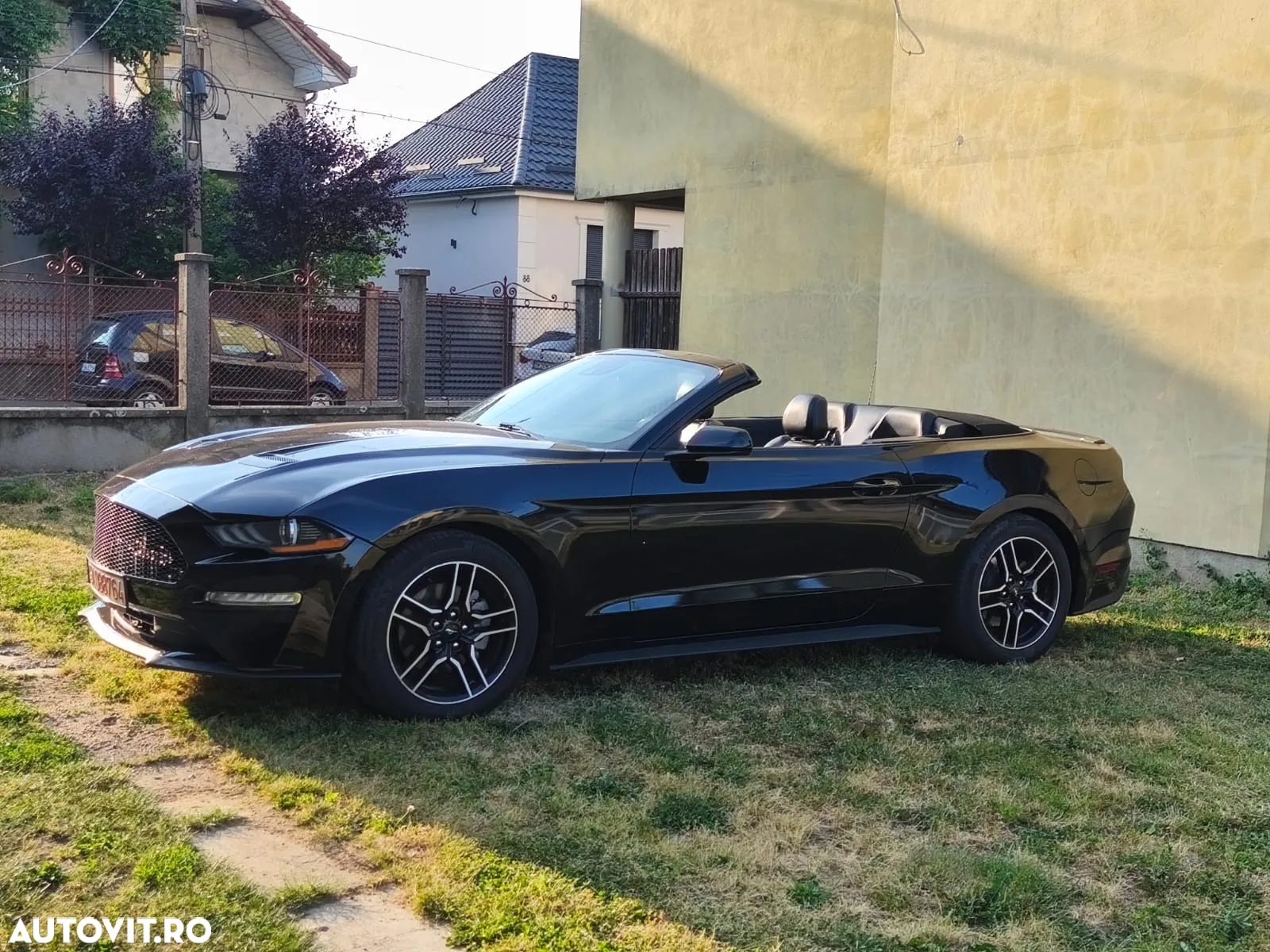 Ford Mustang 2.3 Eco Boost Aut. - 2