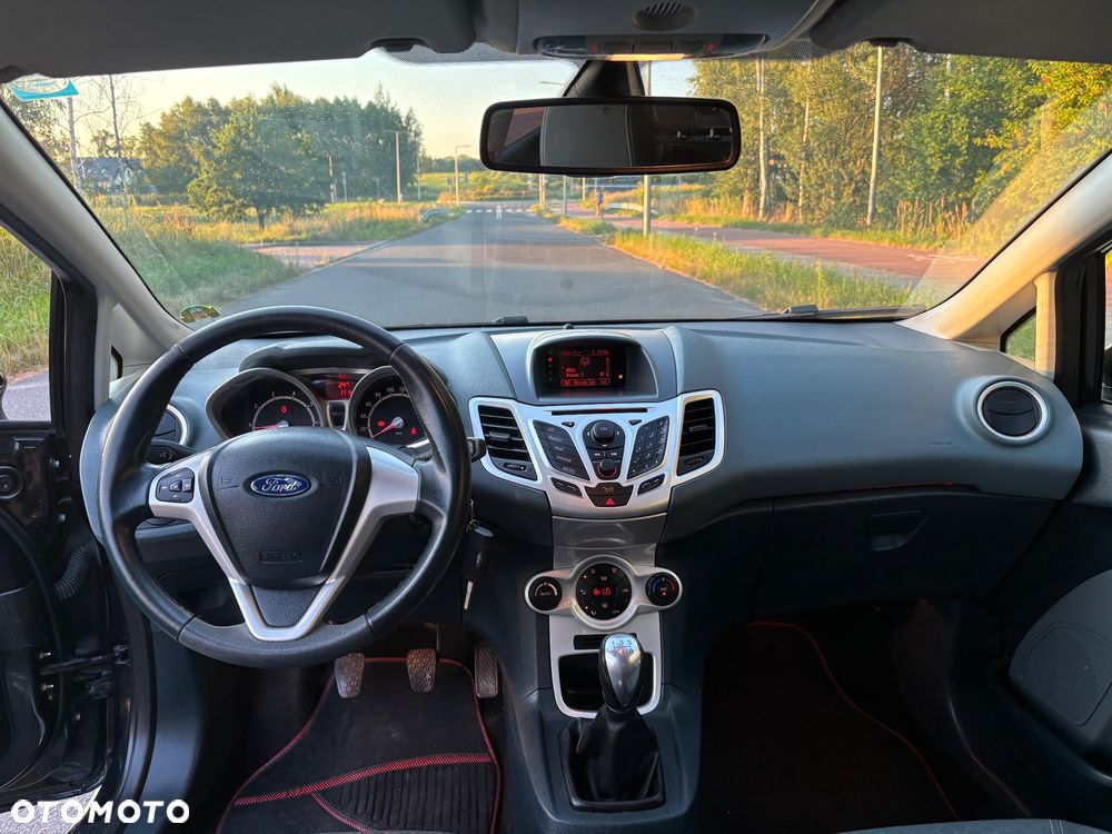 Ford Fiesta 1.4 Titanium - 14