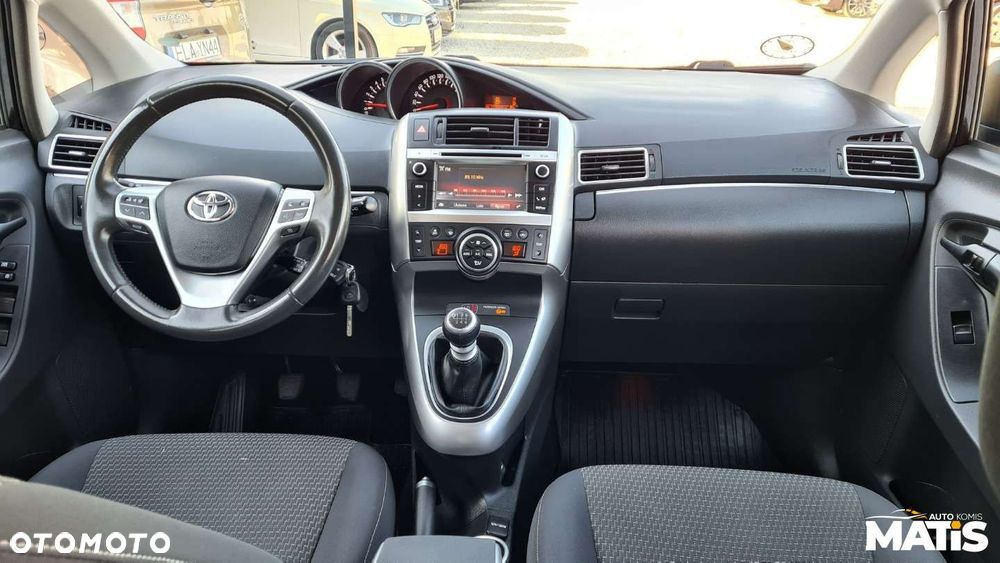 Toyota Verso - 4