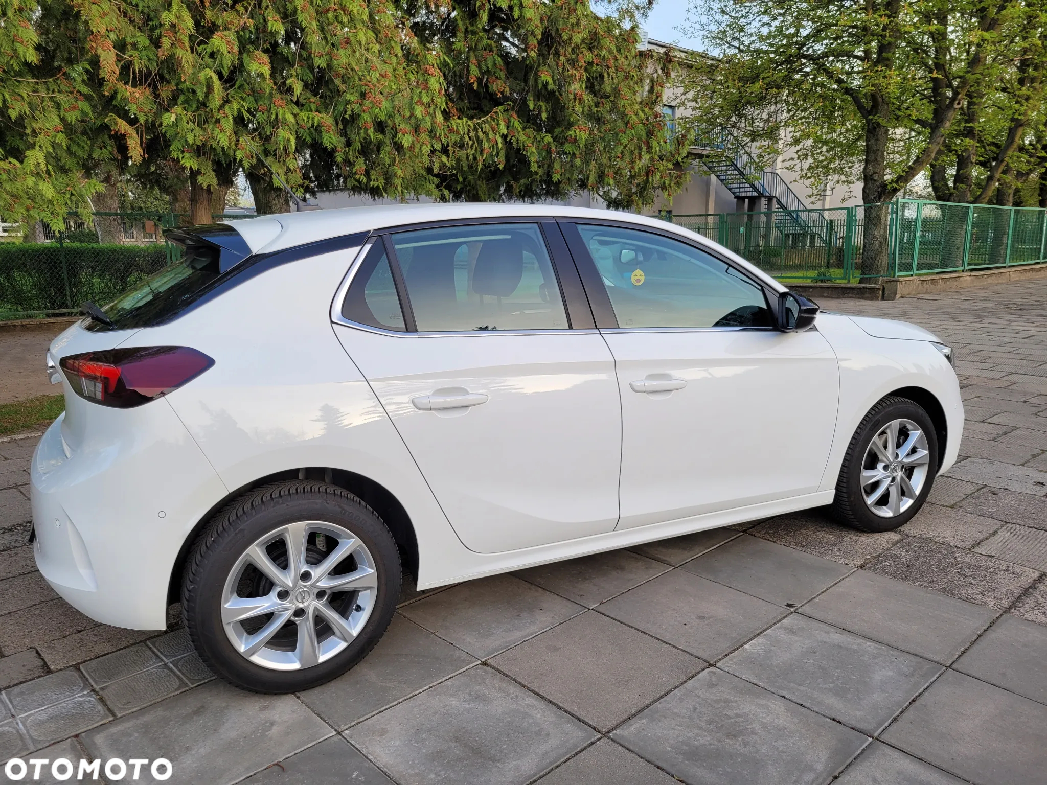 Opel Corsa 1.2 Elegance S&S - 12