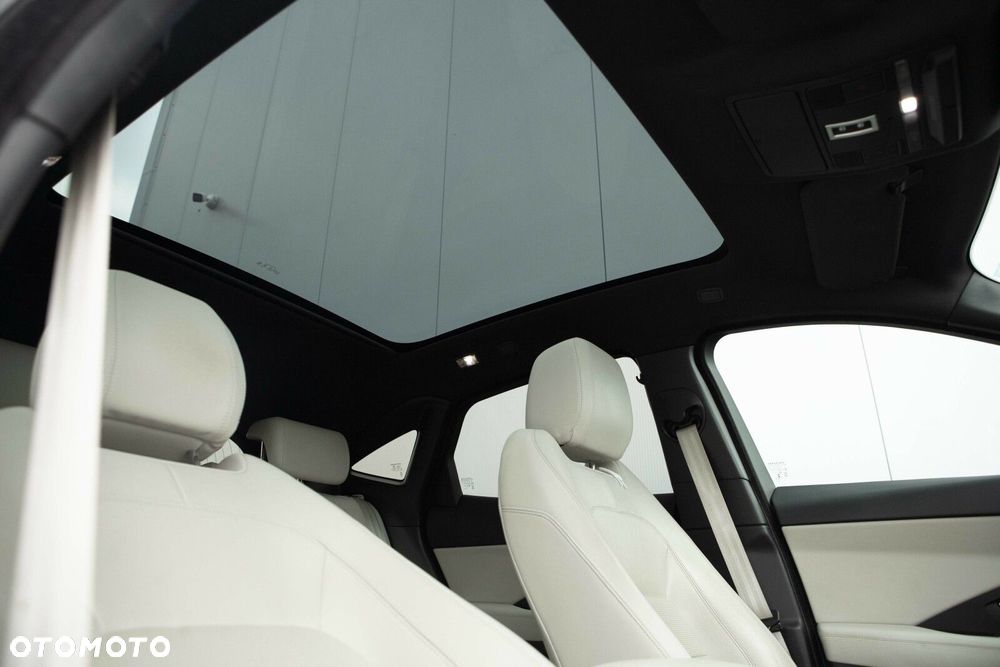 Jaguar E-Pace - 28