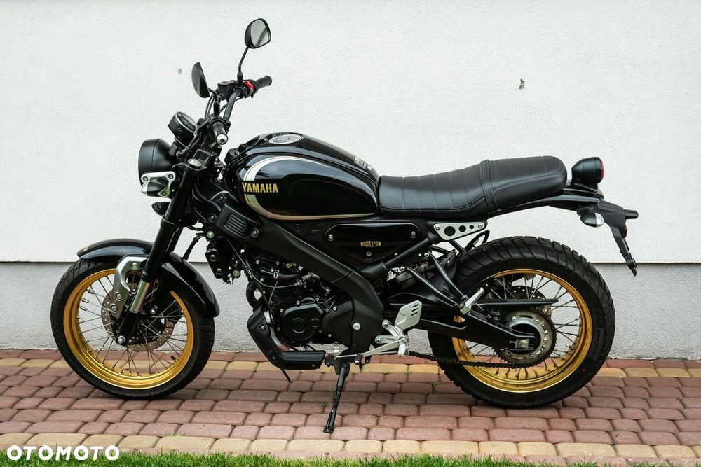 Yamaha XSR - 6