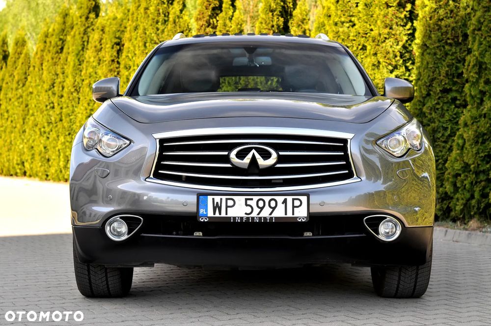 Infiniti QX70 - 21