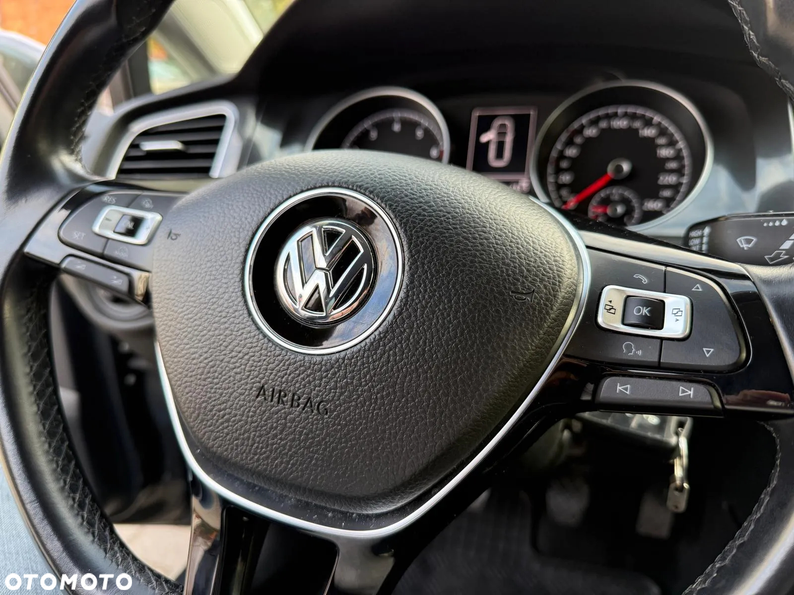 Volkswagen Golf VII 1.4 TSI BMT Comfortline - 18
