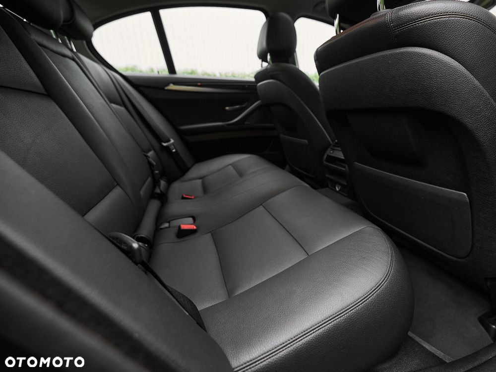 BMW Seria 5 528i xDrive - 21