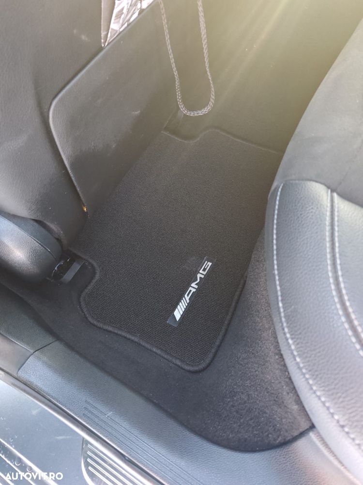 Mercedes-Benz E 220 d 4MATIC 9G-TRONIC - 11