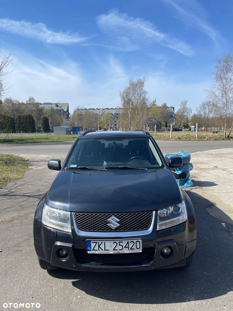 Suzuki Grand Vitara 2.0 De luxe - 1