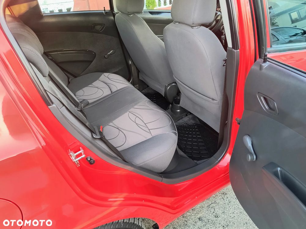 Chevrolet Spark 1.0 LS - 32