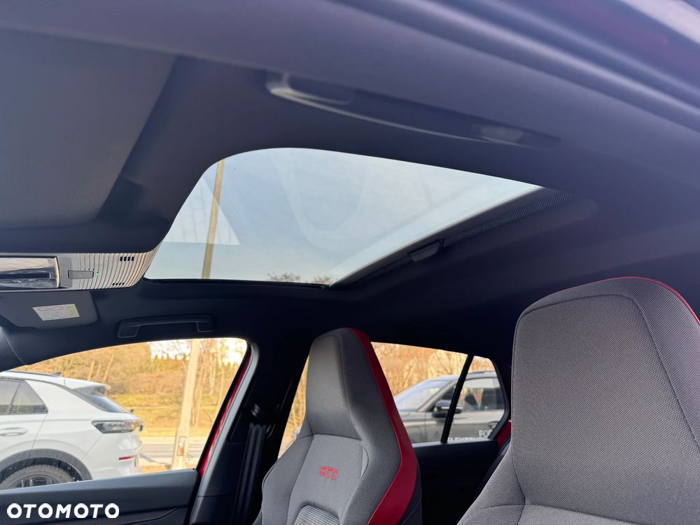 Volkswagen Golf - 11