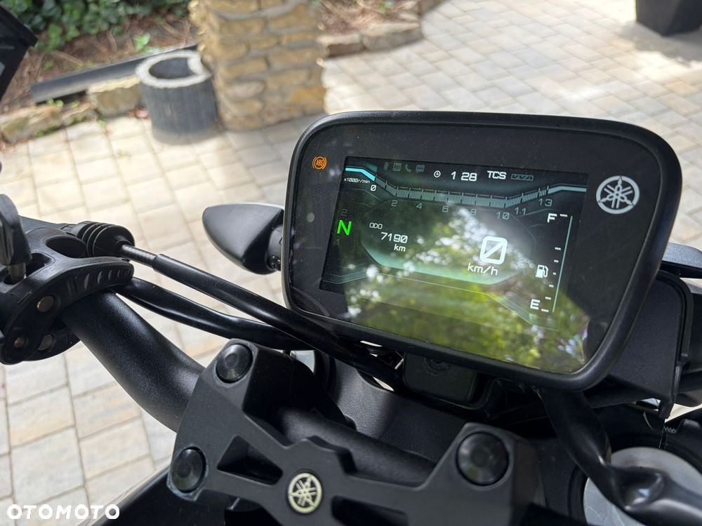 Yamaha MT - 7