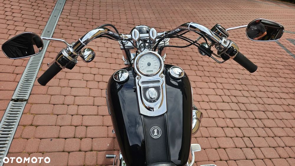 Harley-Davidson Dyna Super Glide - 37