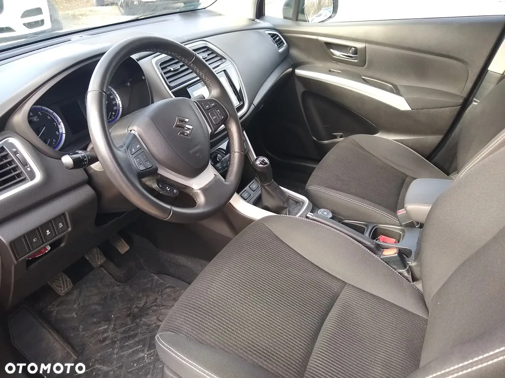 Suzuki SX4 S-Cross 1.0 T Premium 4WD - 7