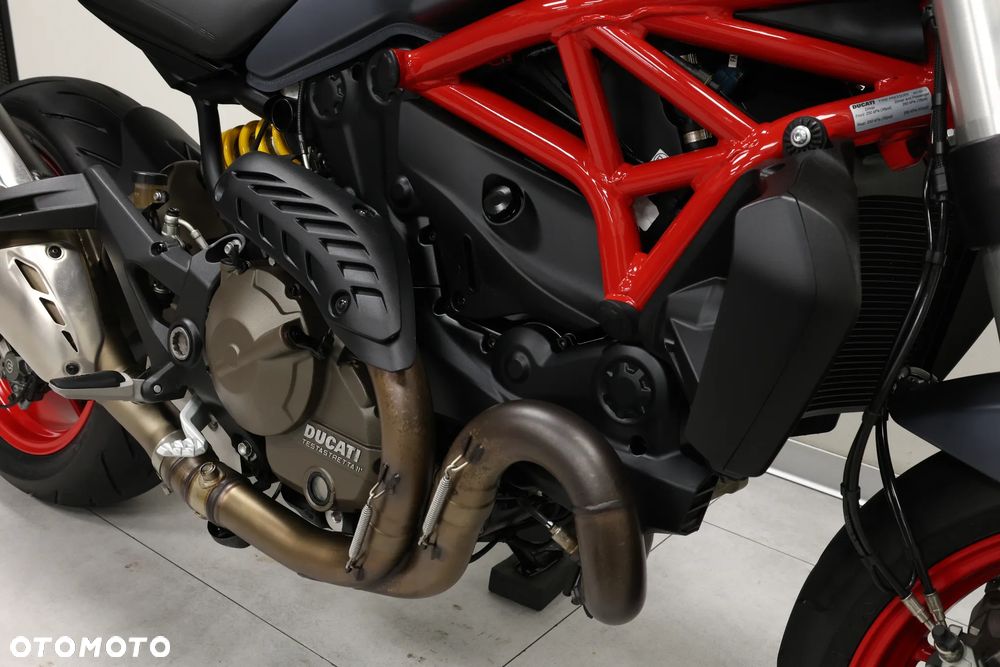 Ducati Monster - 29