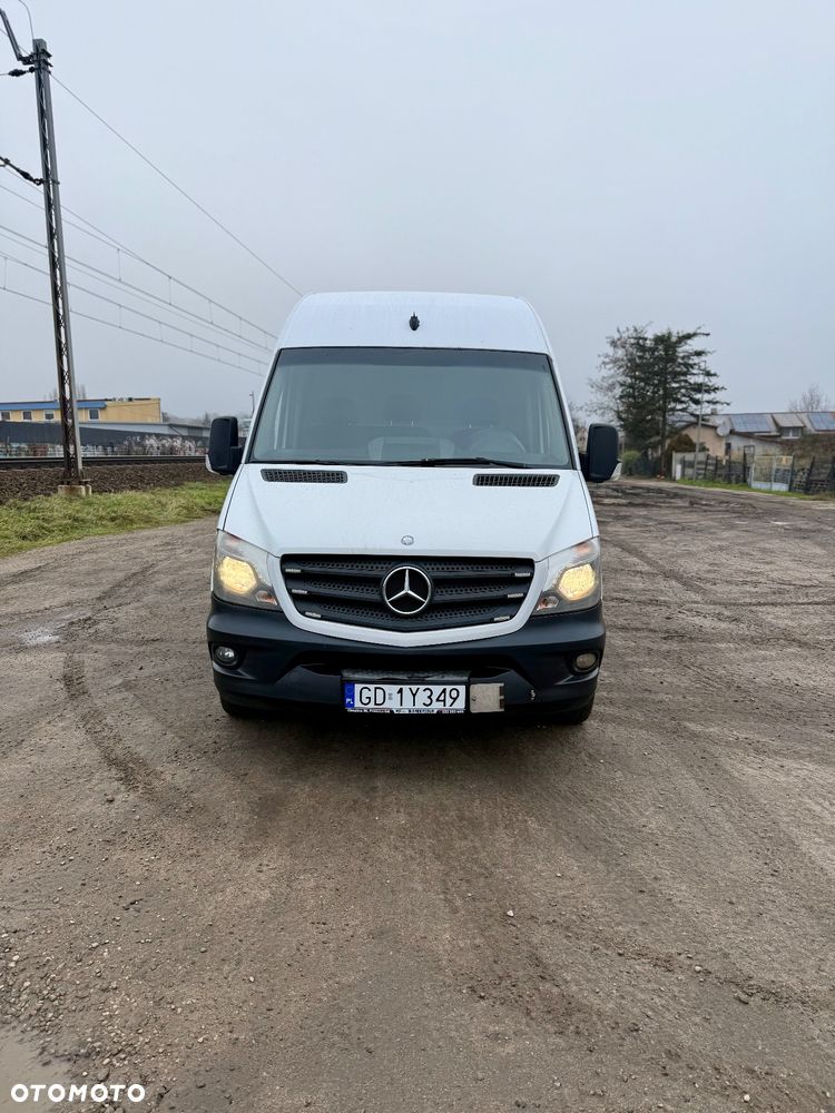 Mercedes-Benz Sprinter - 2