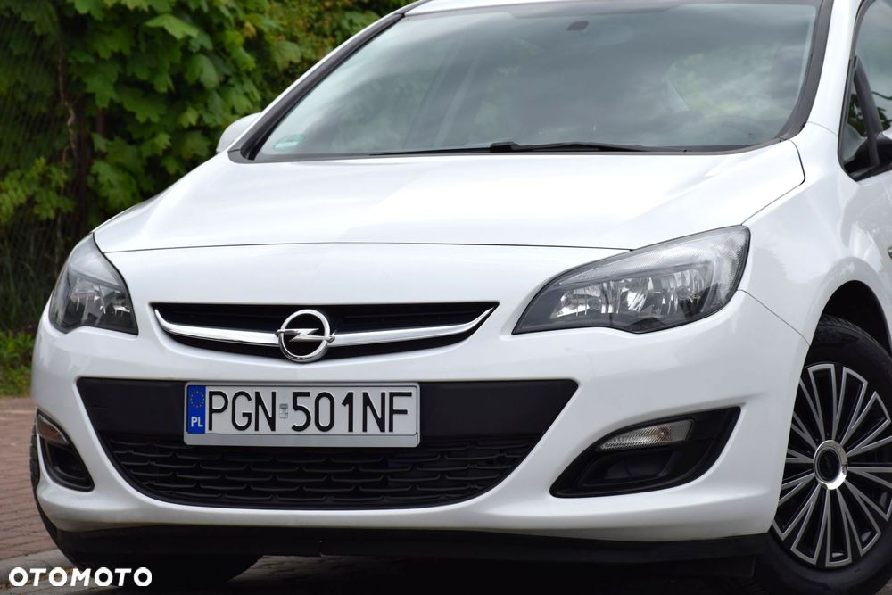 Opel Astra 1.6 Design Edition - 1