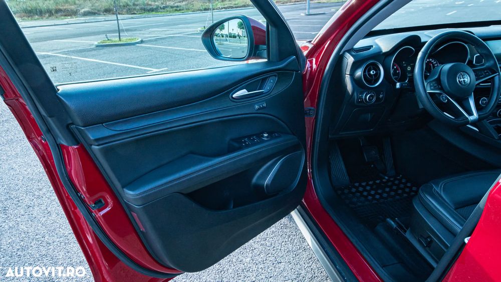 Alfa Romeo Stelvio 2.0 Turbo AWD AT8 Super - 8