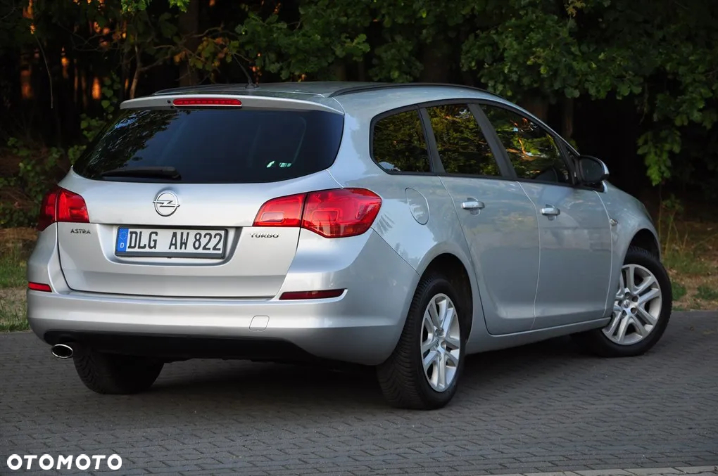 Opel Astra 1.4 Turbo Sports Tourer - 21
