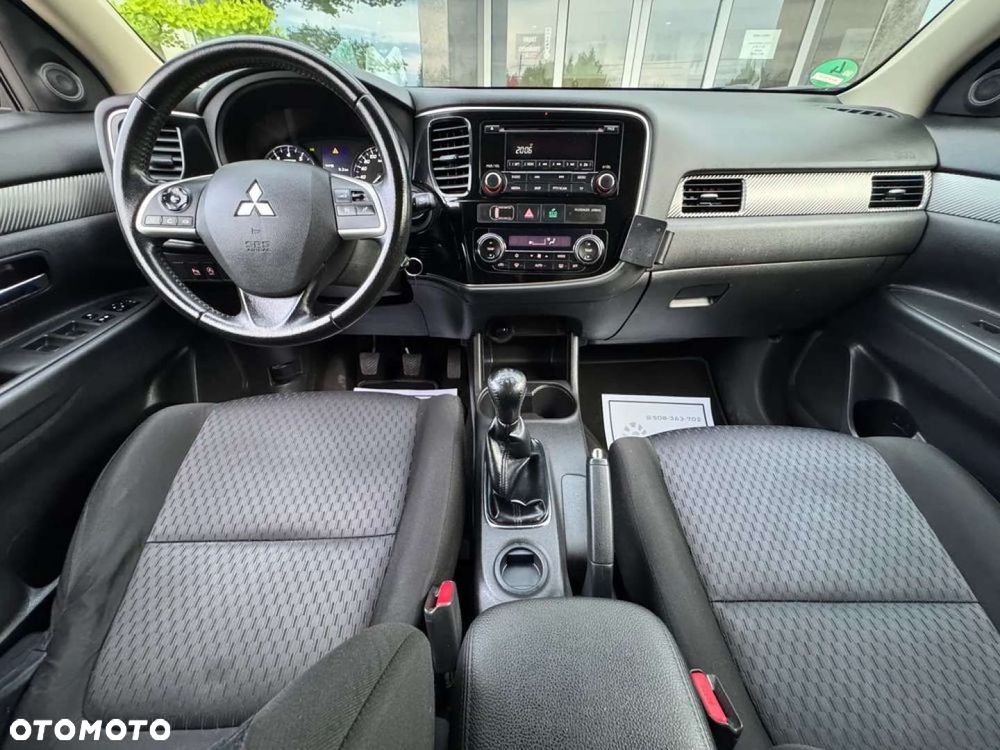 Mitsubishi Outlander - 17