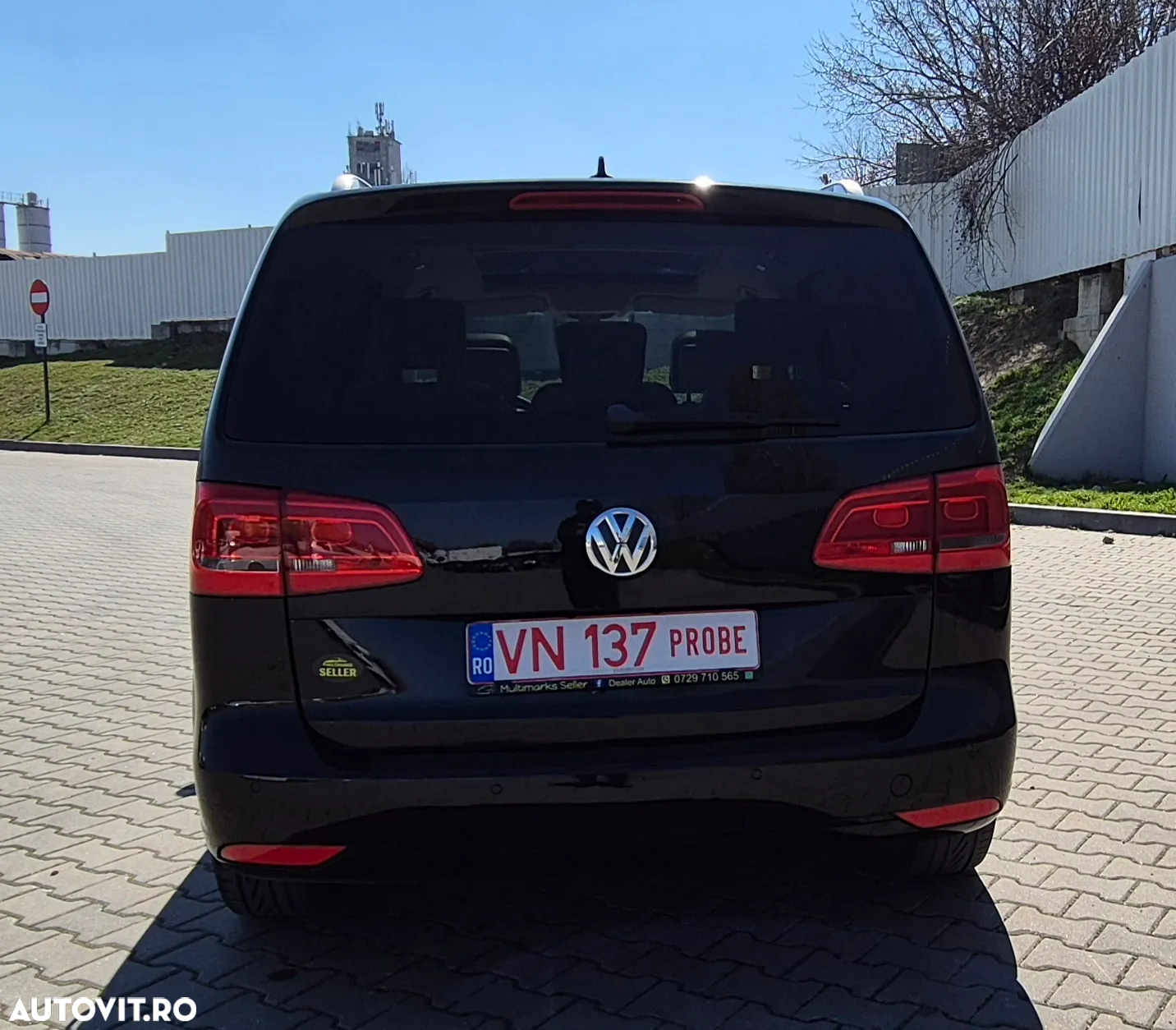 Volkswagen Touran 1.6 TDI BlueMotion Technology Highline - 13