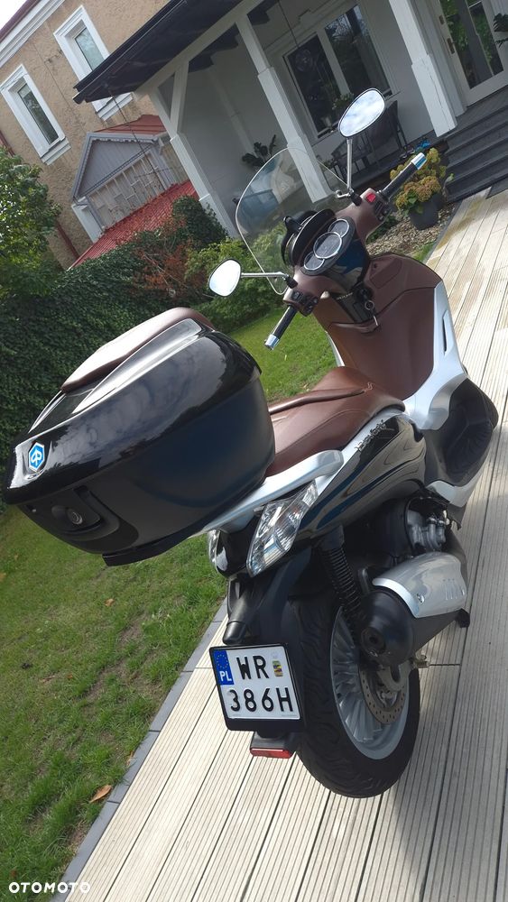 Piaggio Beverly - 16
