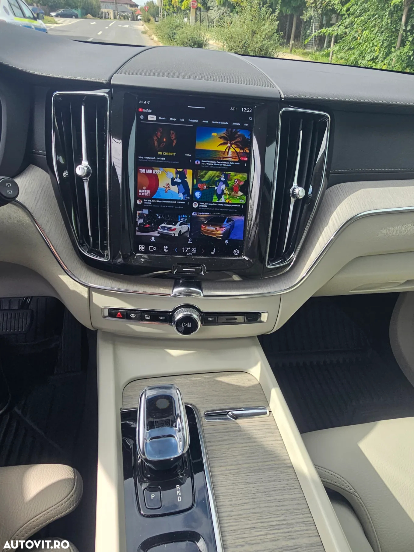 Volvo XC 60 B4 MHEV AT8 AWD Inscription - 12