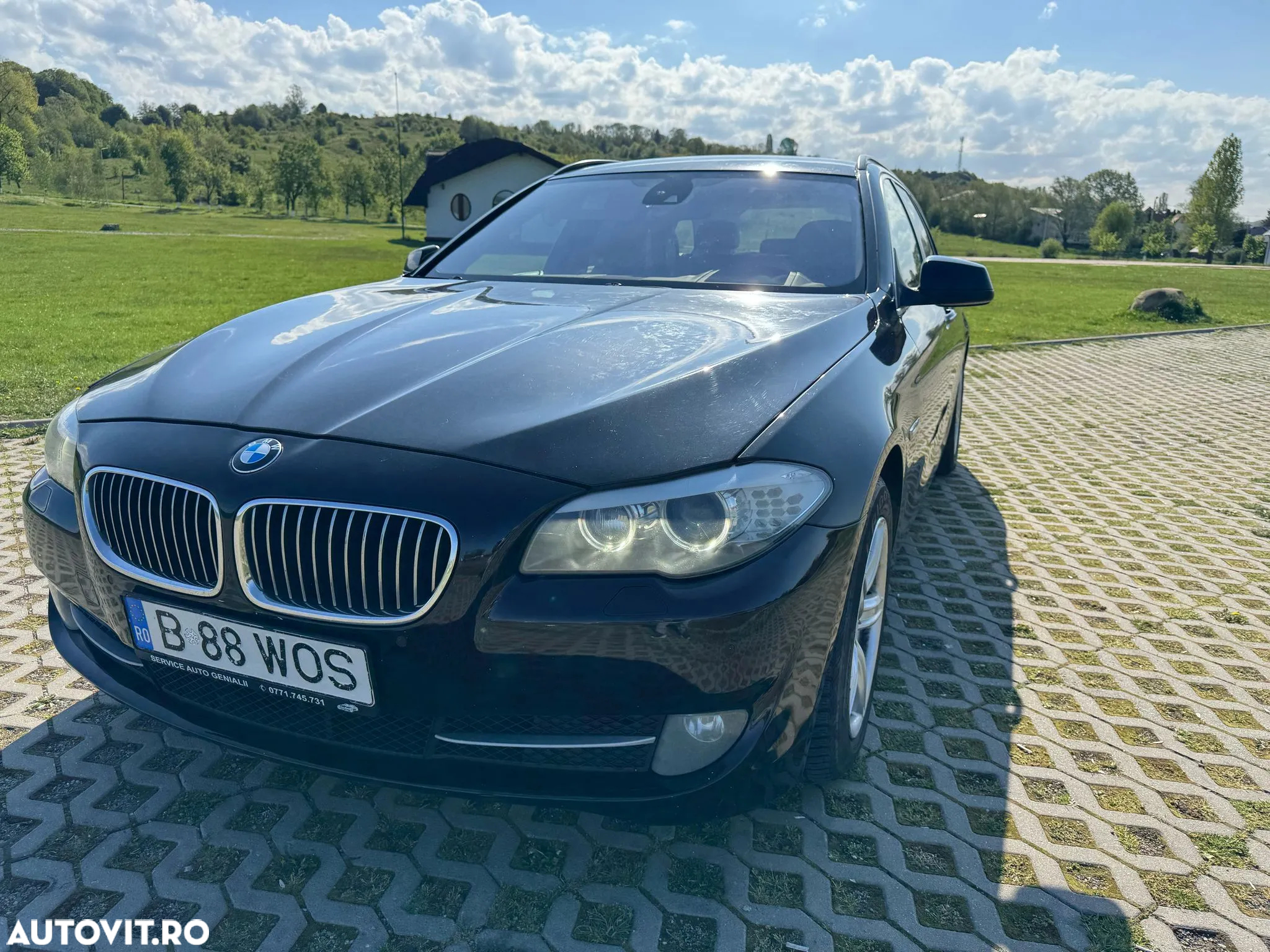 BMW Seria 5 525d Touring Aut. - 2