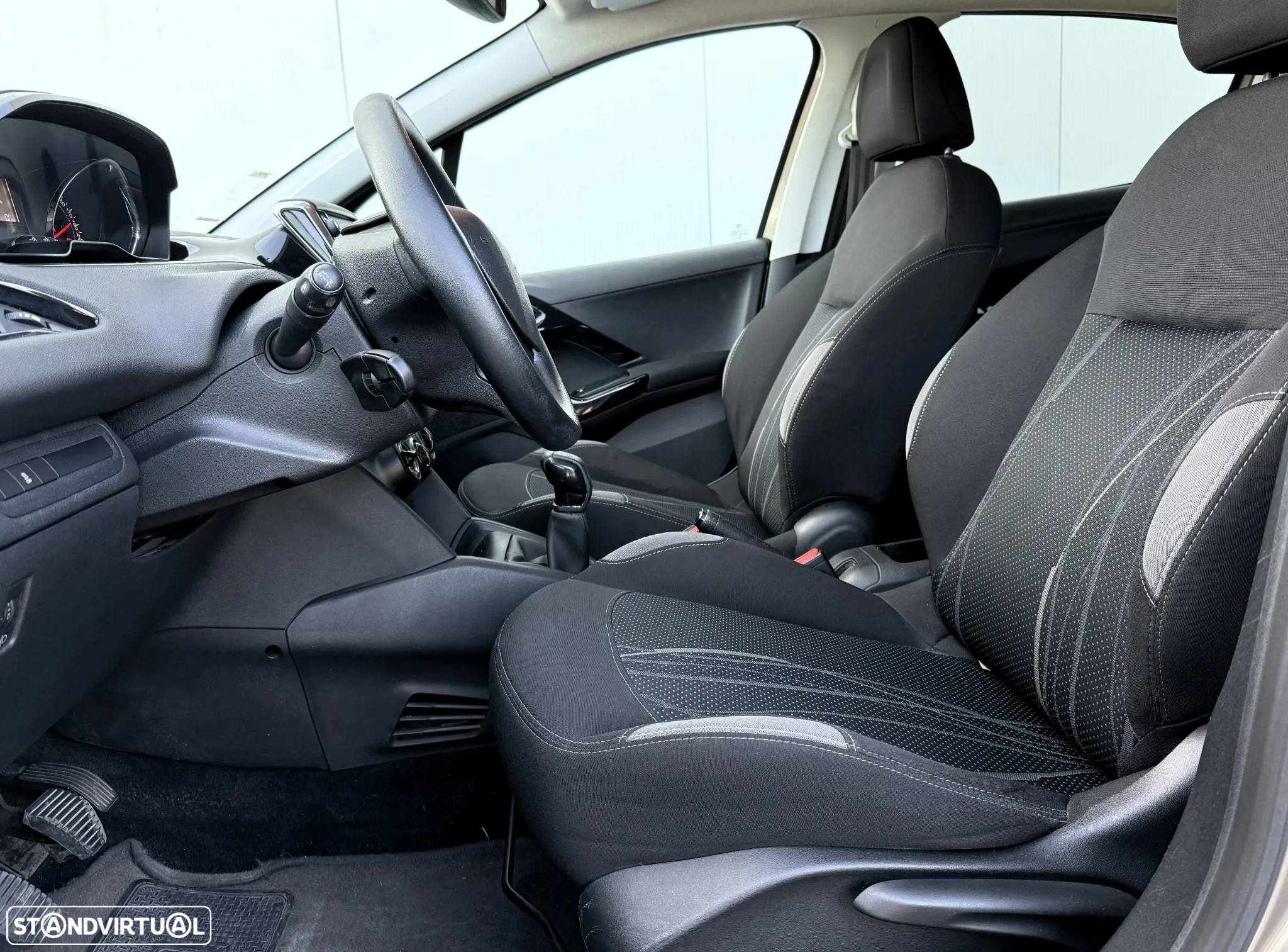 Peugeot 208 1.2 VTi Allure - 22