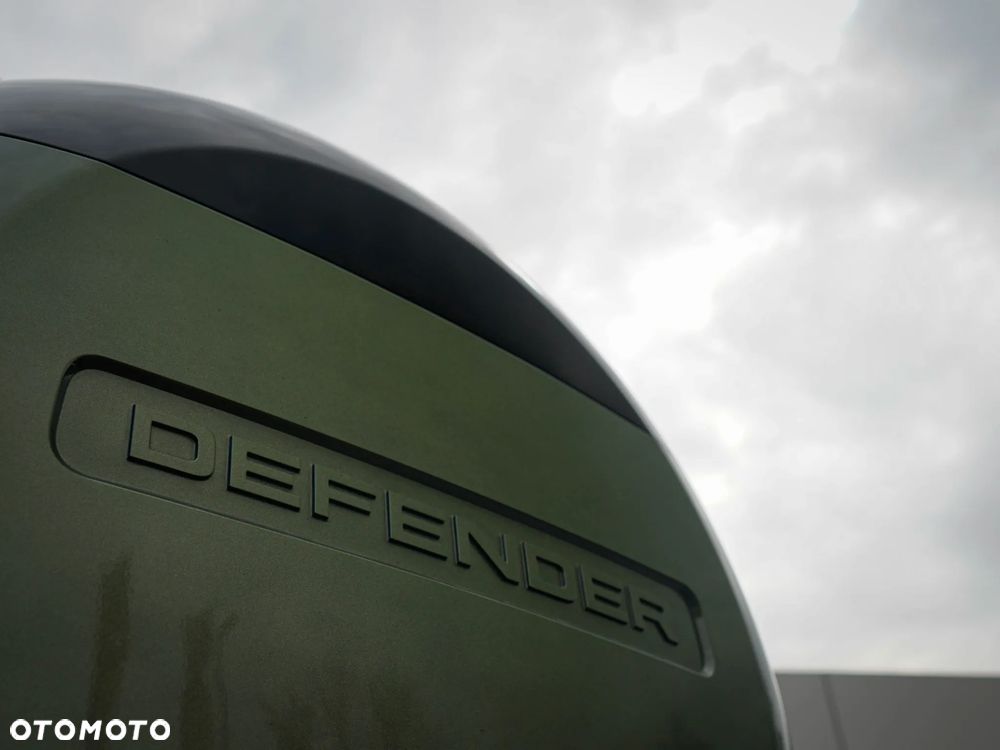 Land Rover Defender 3.0 D350 mHEV X-Dynamic SE - 9