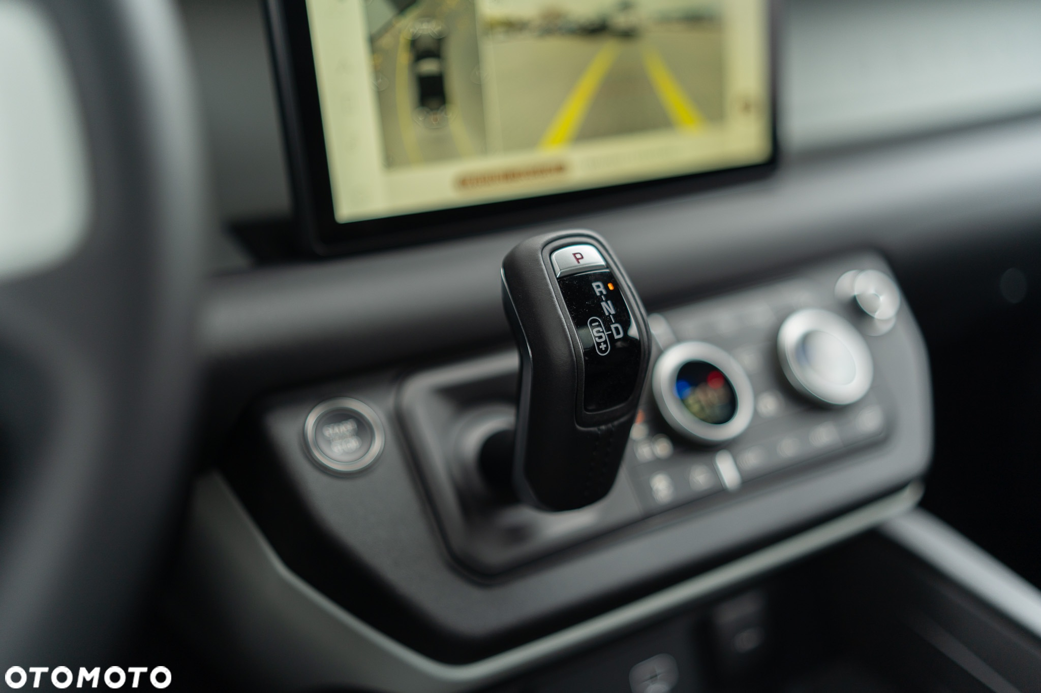 Land Rover Defender - 9