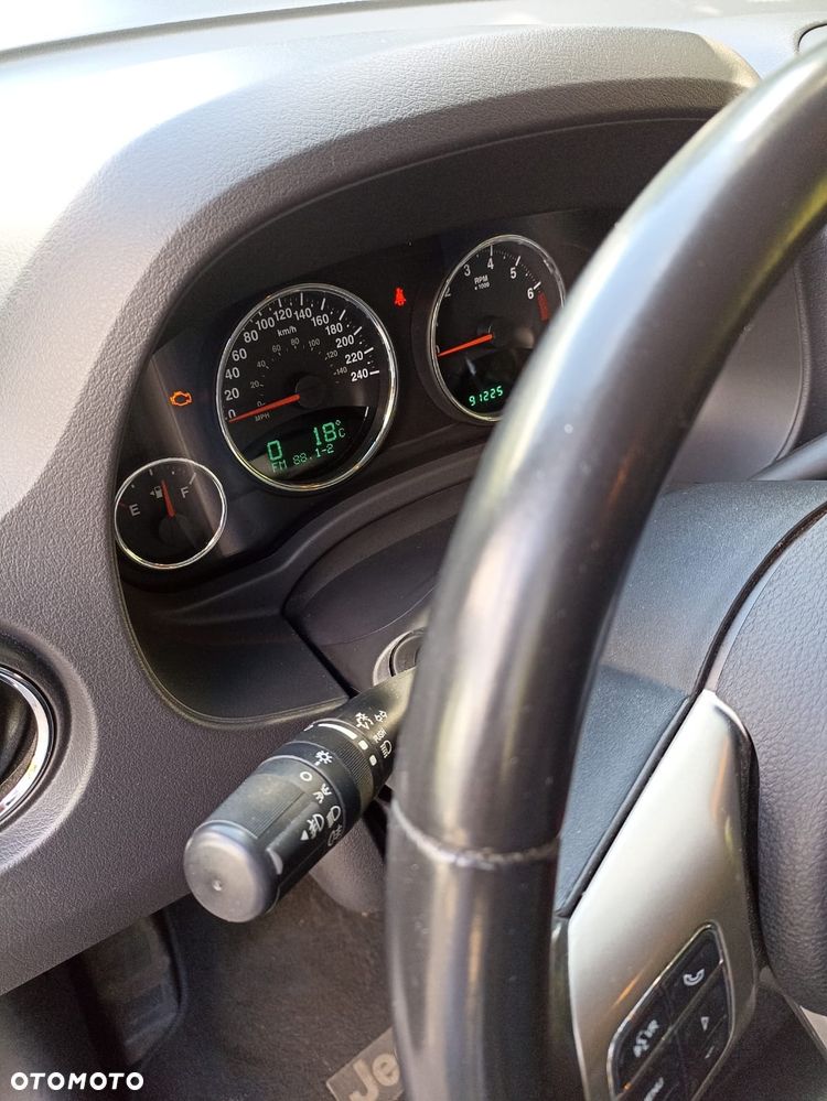 Jeep Compass 2011 photo 2