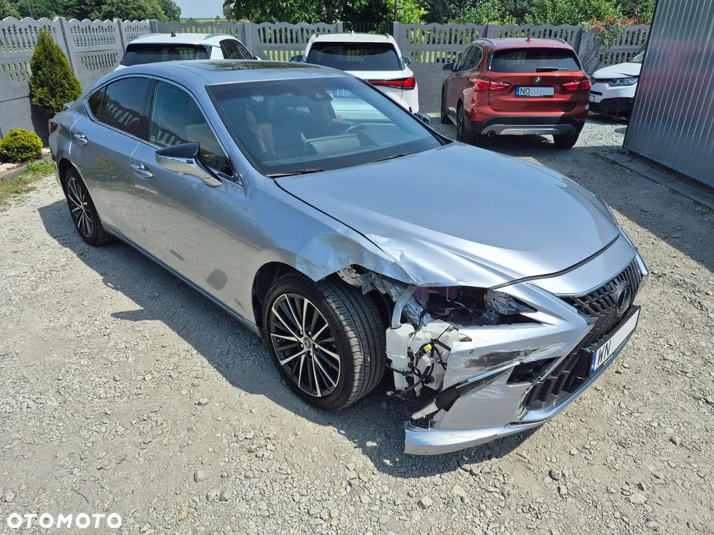 Lexus ES 300h Prestige - 3