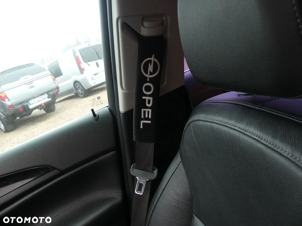 Opel Insignia 2.0 CDTI Automatik - 19