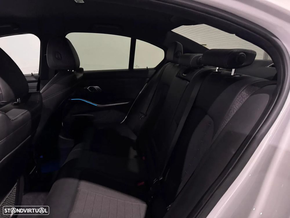 BMW 330 e Pack M Auto - 14