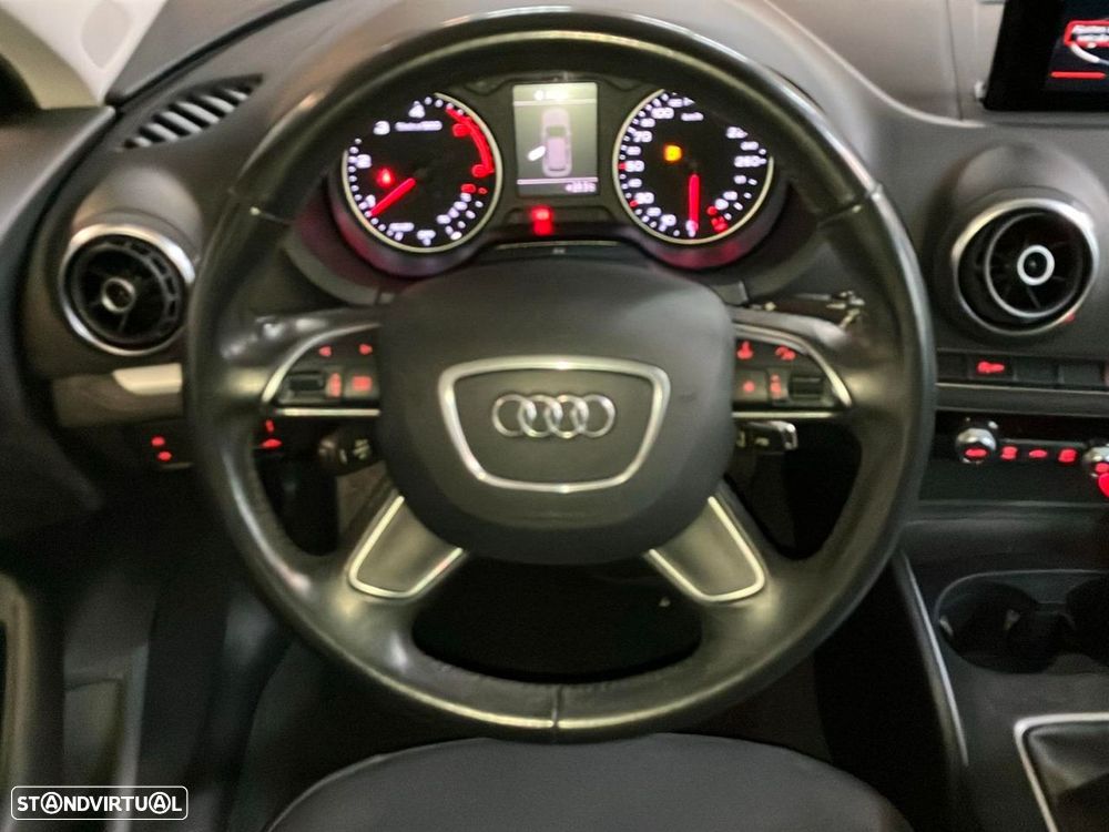 Audi A3 Sportback 1.6 TDI Design - 10