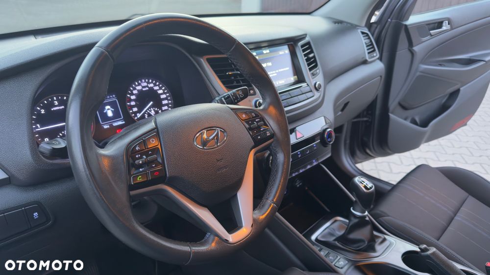 Hyundai Tucson 1.7 CRDI BlueDrive Comfort 2WD - 23