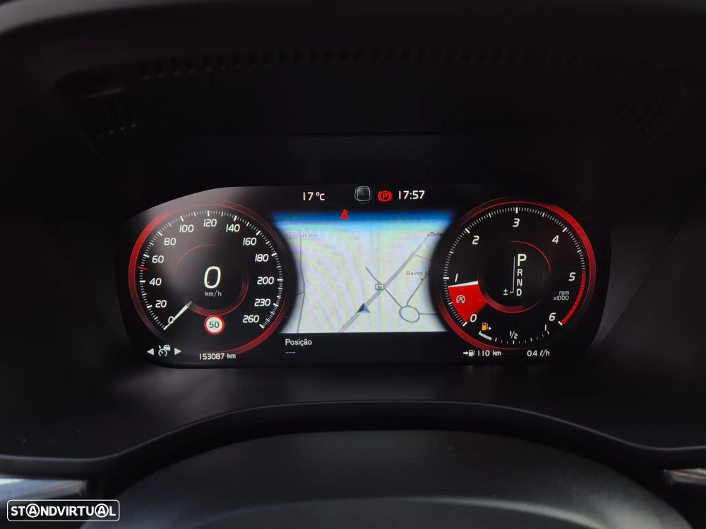 Volvo XC 60 2.0 D4 R-Design AWD Geartronic - 26