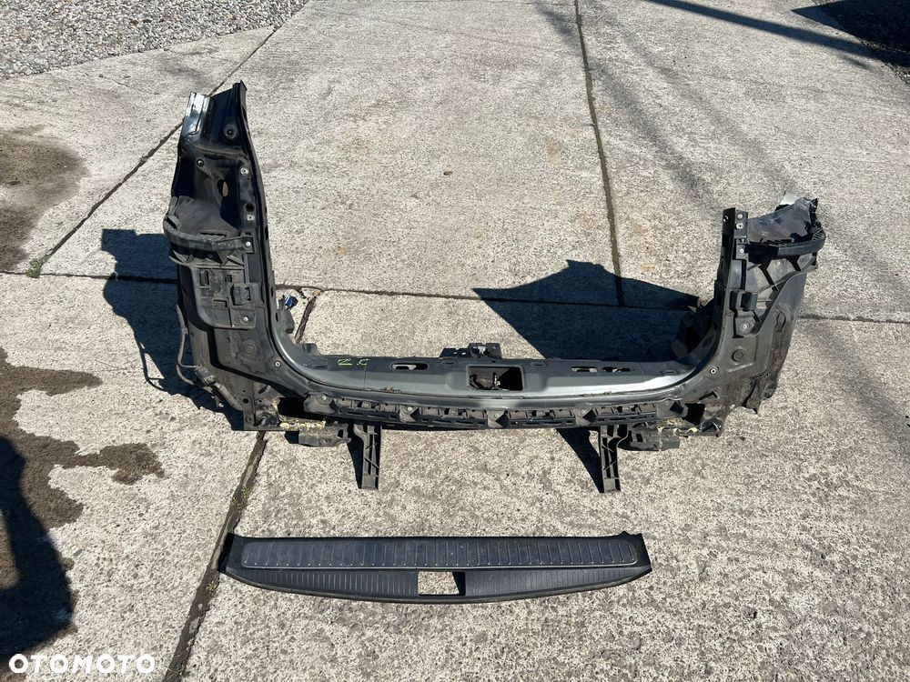 Opel Zafira C Pas tylny tył Czarny i Srebrny - 1