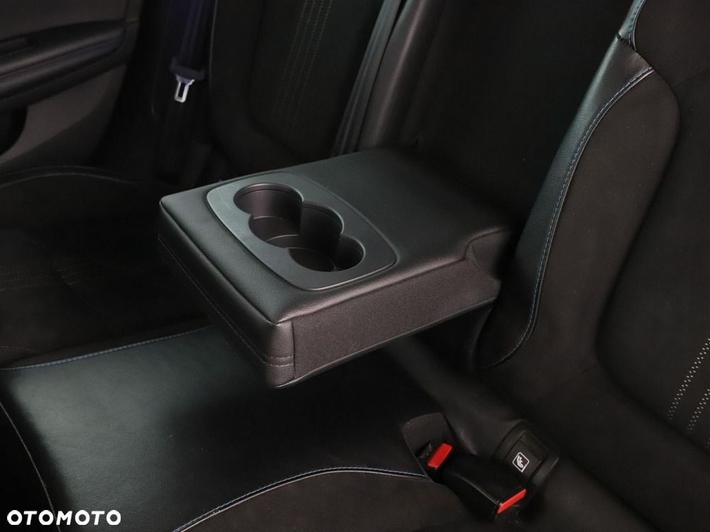 Renault Megane ENERGY TCe 205 EDC GT - 40