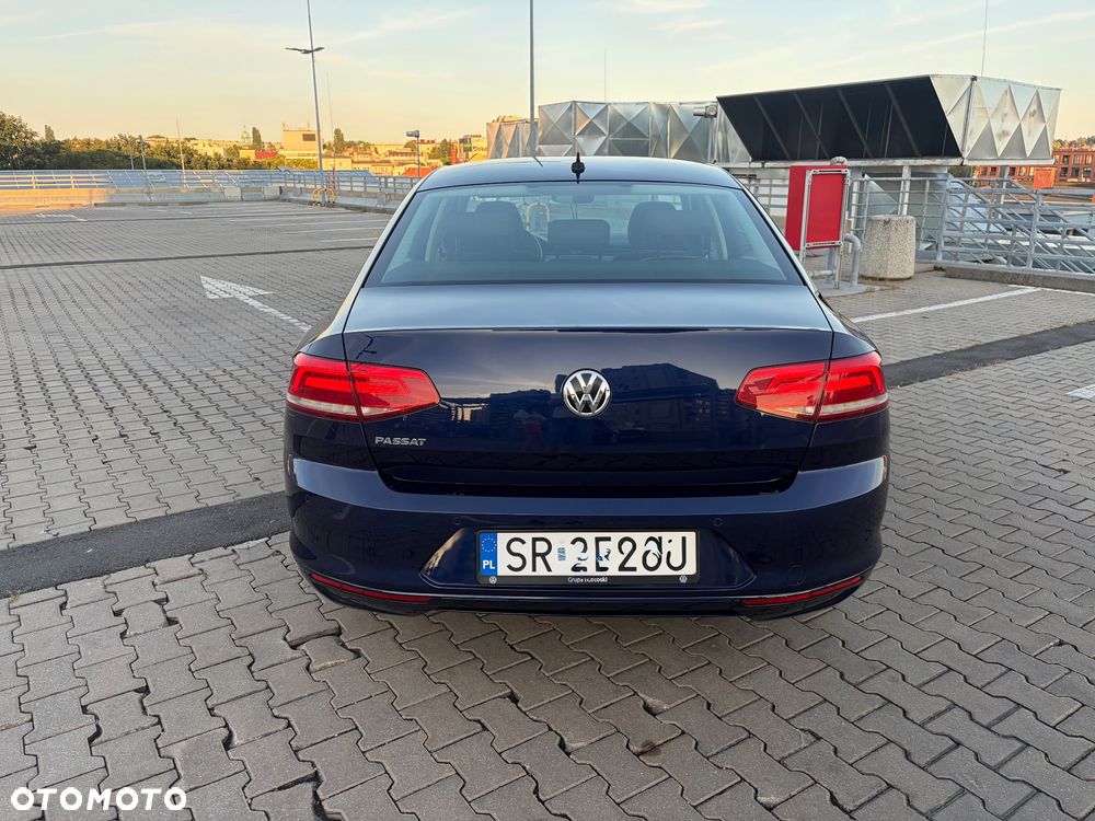 Volkswagen Passat 1.4 TSI (BlueMotion Technology) Trendline - 4