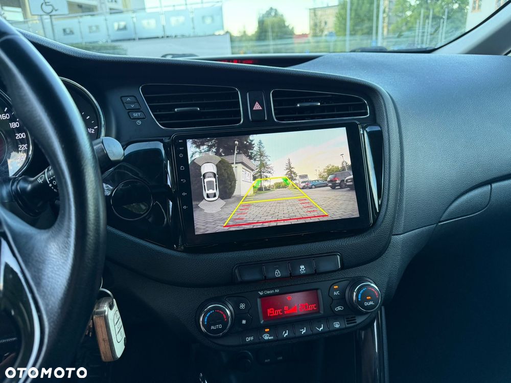 Kia Ceed 1.4 CVVT Dream Team Edition - 5