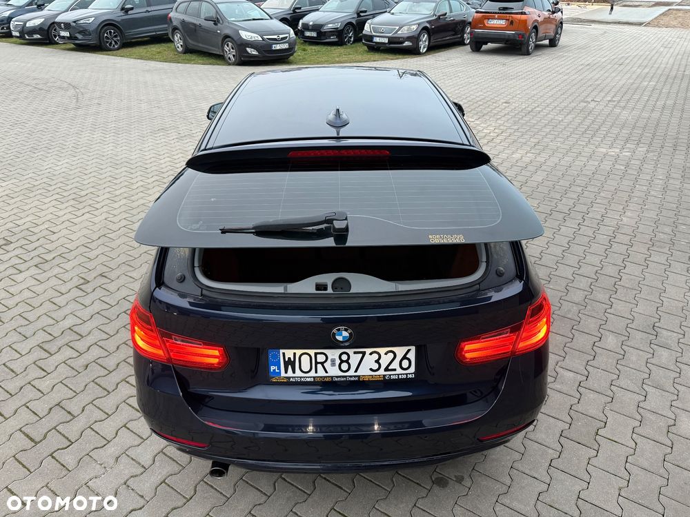 BMW Seria 3 320d DPF Edition Sport - 29