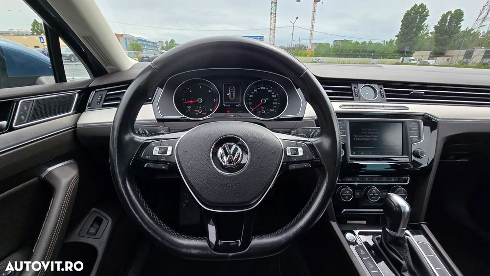 Volkswagen Passat - 14